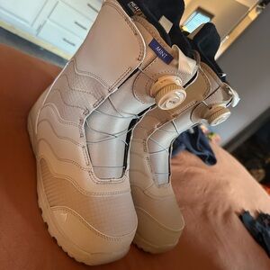 Burton Boa snowboarding boots